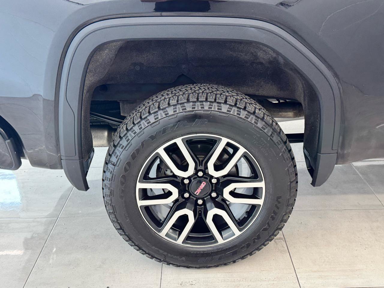 Used 2022 GMC Sierra 1500 AT4 w/ AT4 Premium Package AWD/4WD image 48