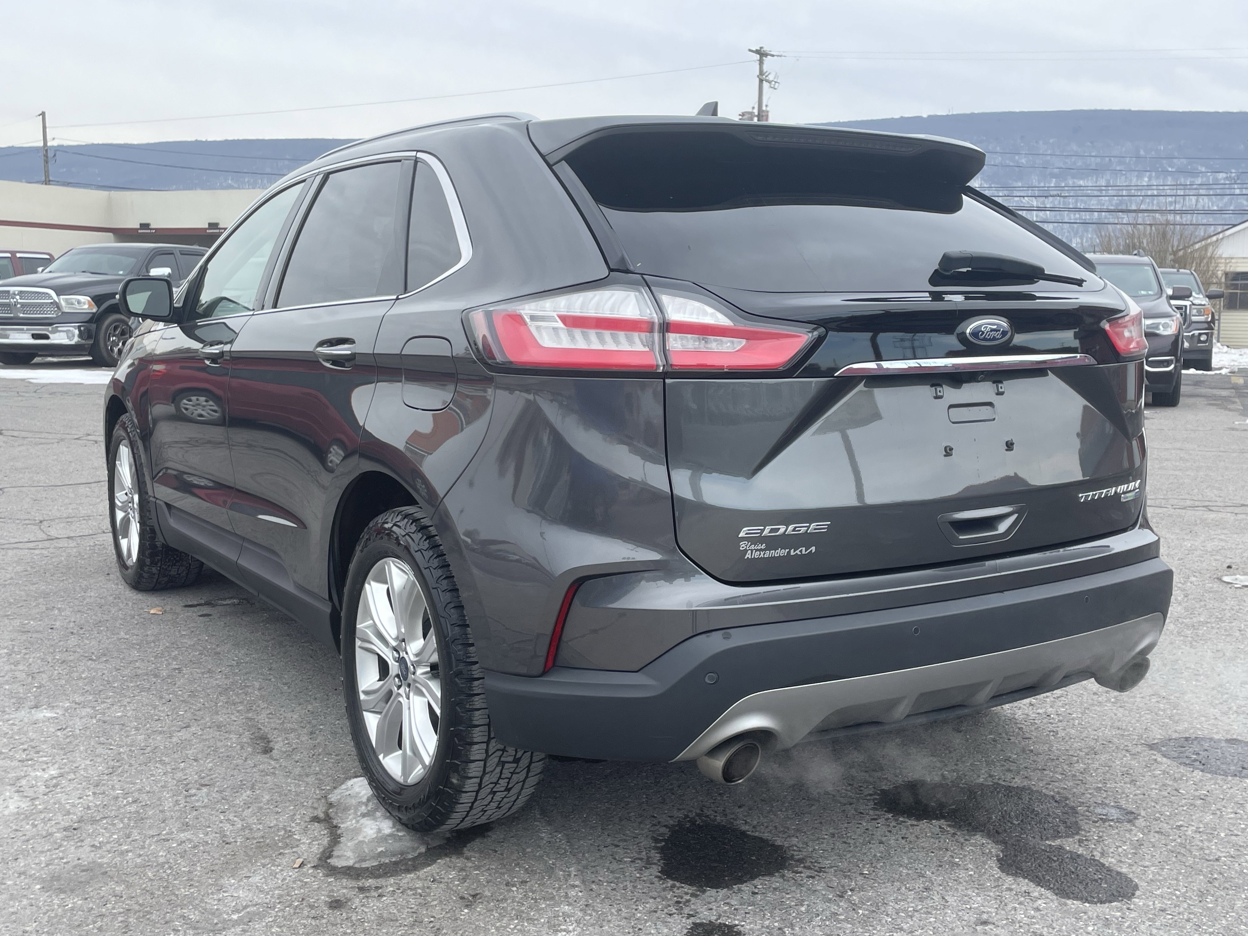 Used 2020 Ford Edge Titanium image 6