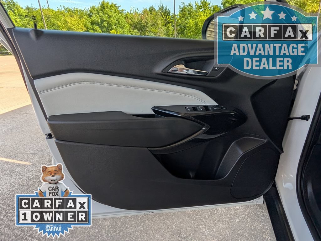 Certified 2025 Chevrolet Trax LT FWD image 14