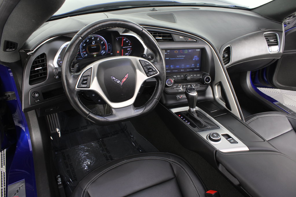 Used 2017 Chevrolet Corvette Stingray Coupe w/ 1LT RWD image 15
