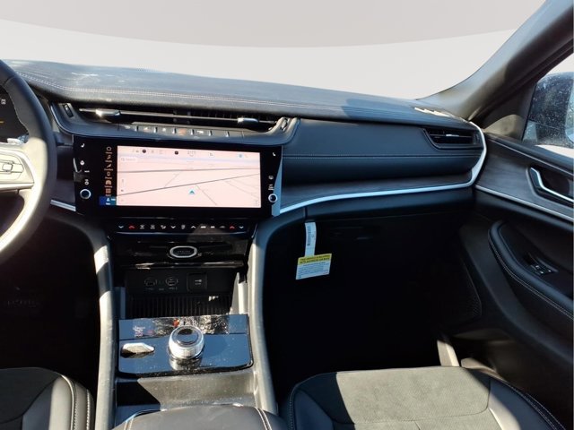 New 2026 Jeep Grand Cherokee Altitude AWD/4WD image 12