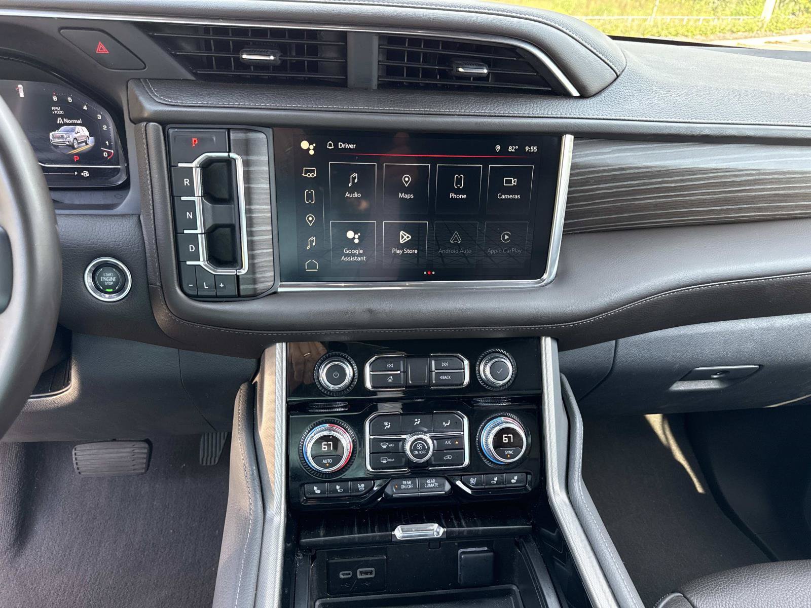 Used 2023 GMC Yukon Denali RWD image 23