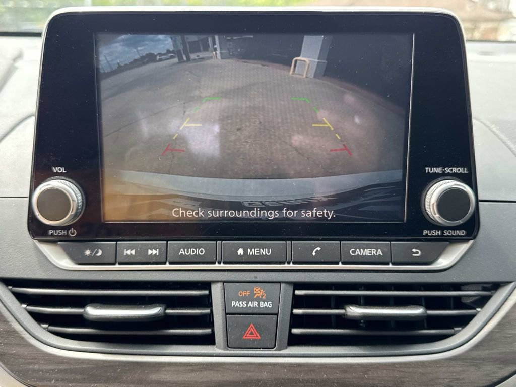 Used 2025 Nissan Altima 2.5 SV FWD image 43