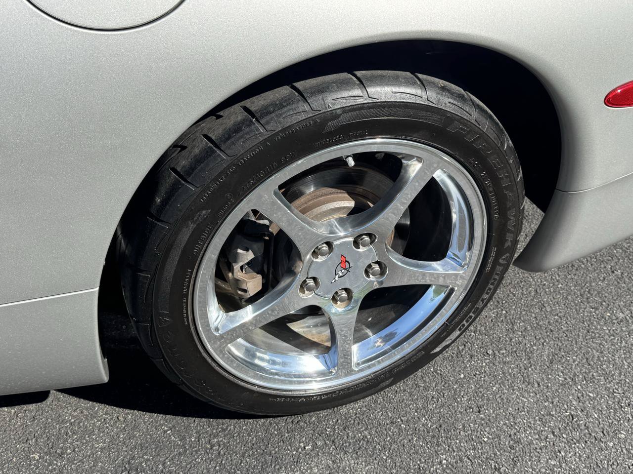 Used 2004 Chevrolet Corvette Coupe w/ Preferred Equipment Group RWD image 20