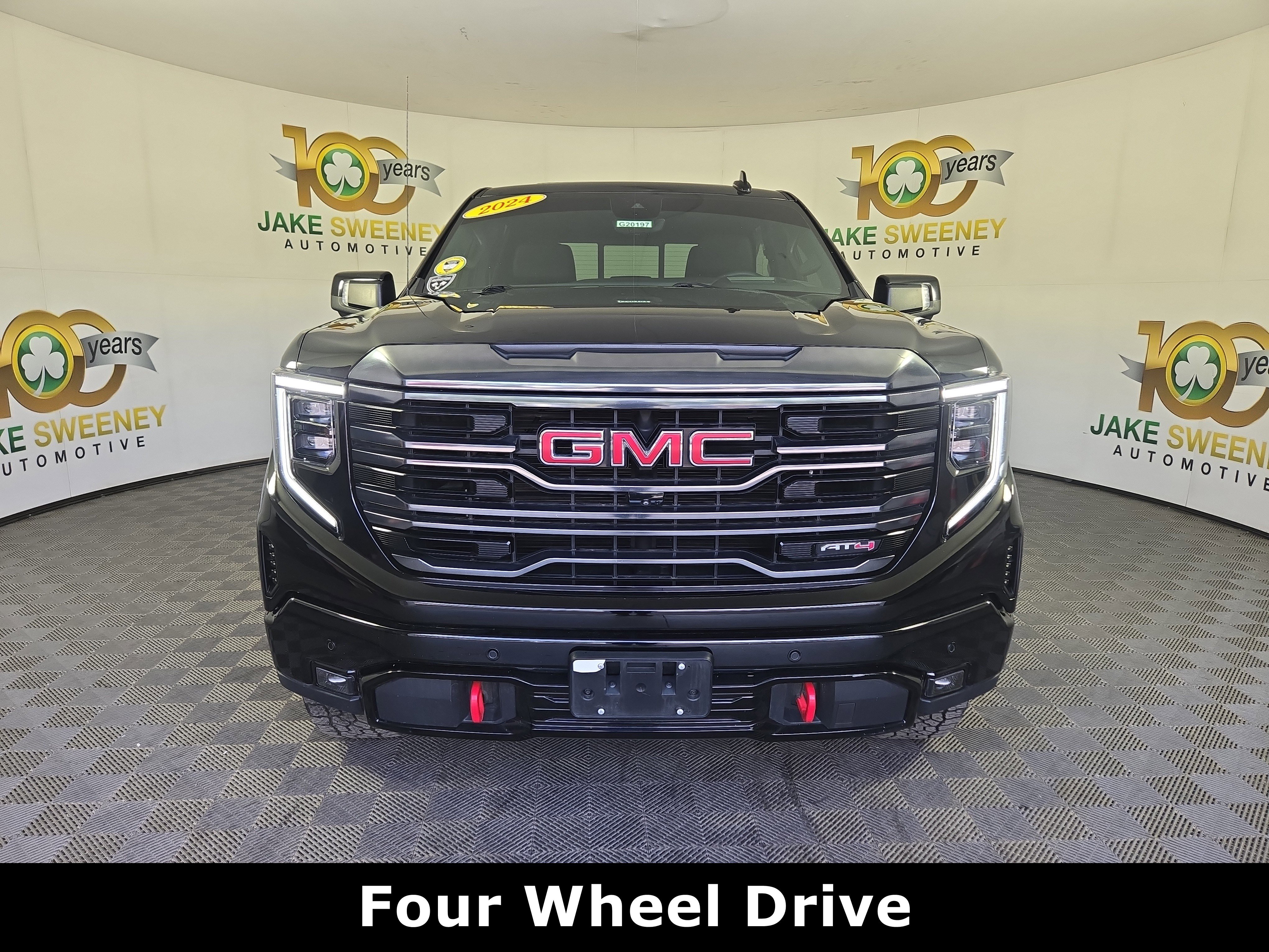 Certified 2024 GMC Sierra 1500 AT4 w/ Technology Package AWD/4WD image 2