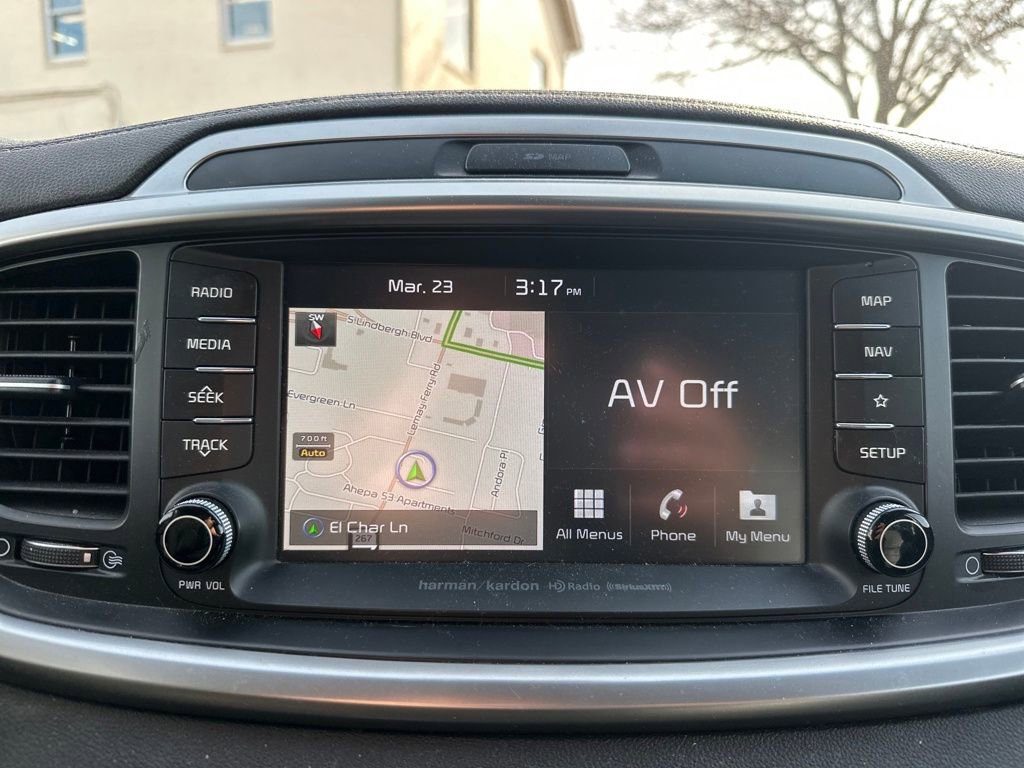 Used 2019 Kia Sorento SX image 16