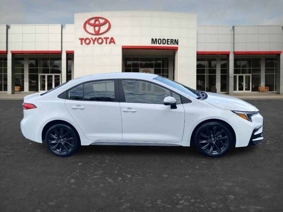 Certified 2023 Toyota Corolla SE FWD image 4