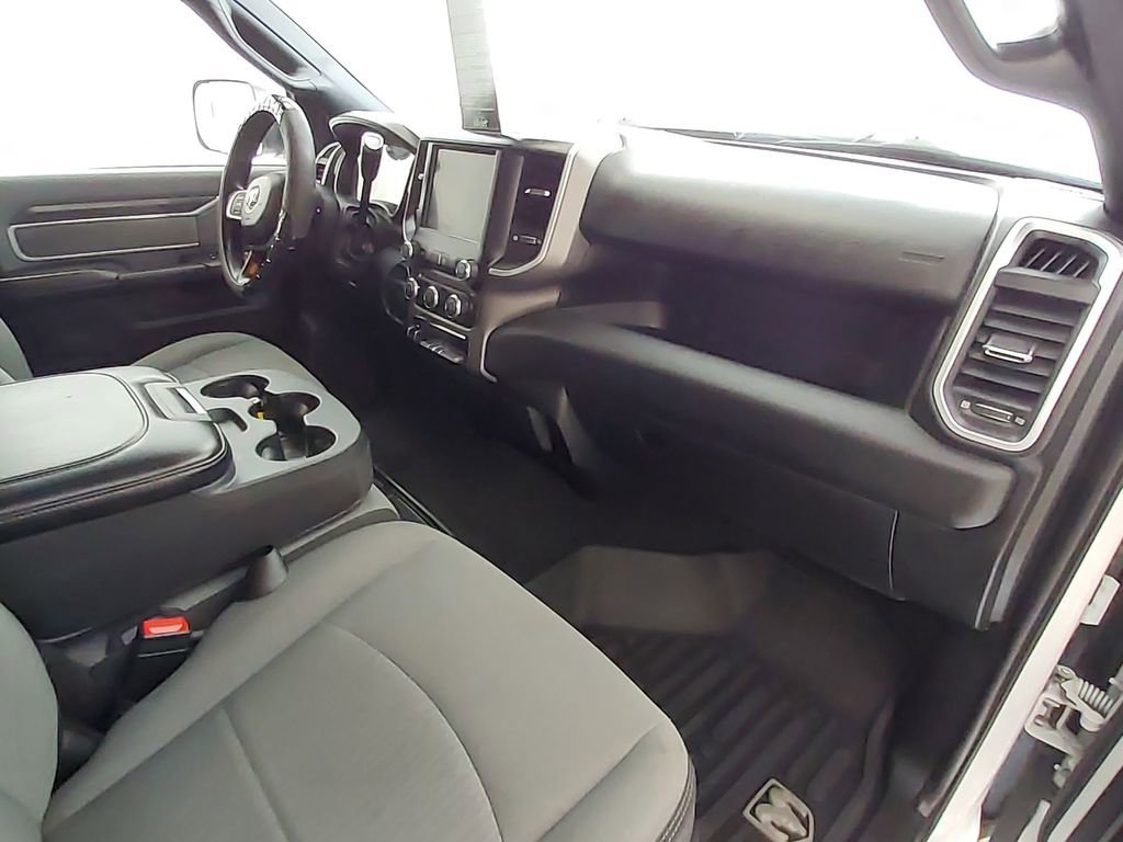 Used 2022 RAM 3500 Big Horn AWD/4WD image 30
