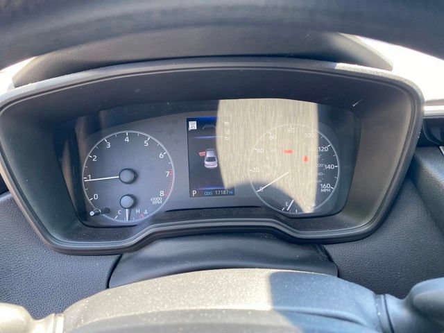Used 2025 Toyota Corolla LE FWD image 18