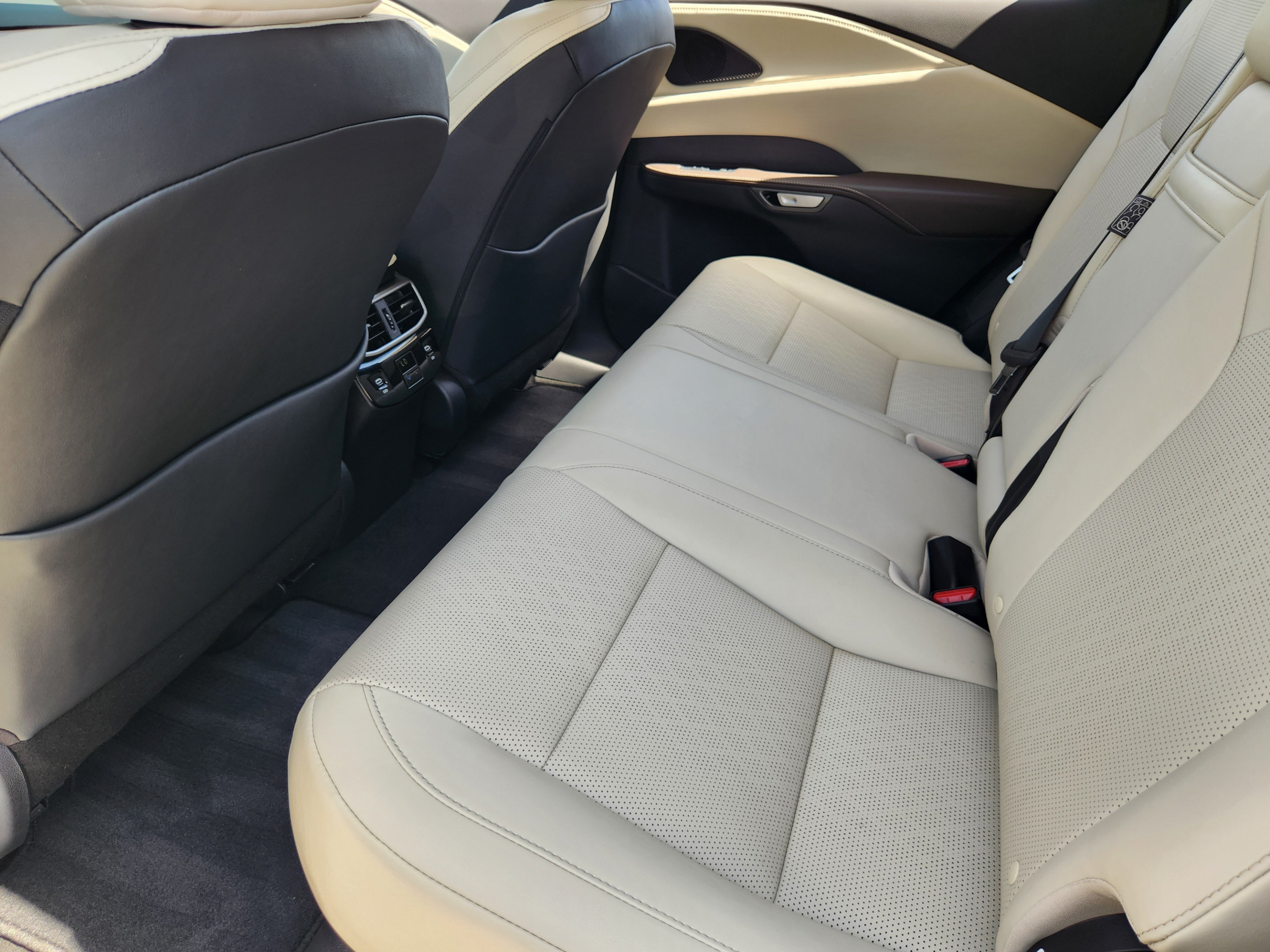 Used 2025 Lexus RX 350 Premium Plus w/ Convenience Package FWD image 25