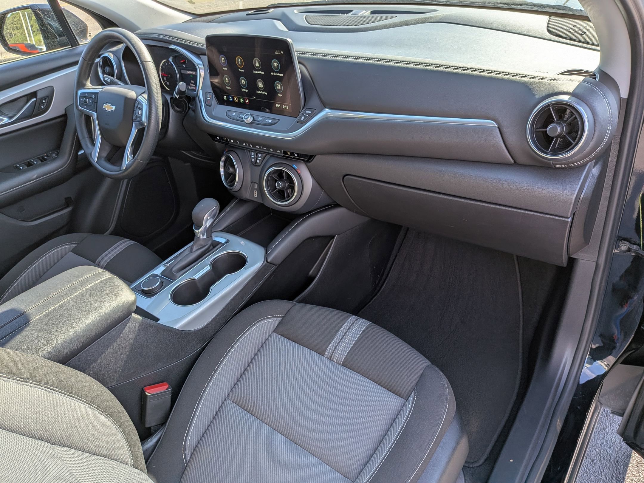 Used 2025 Chevrolet Blazer LT image 36