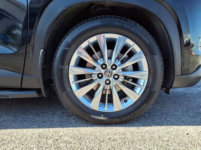 Used 2024 Toyota Grand Highlander Platinum image 37