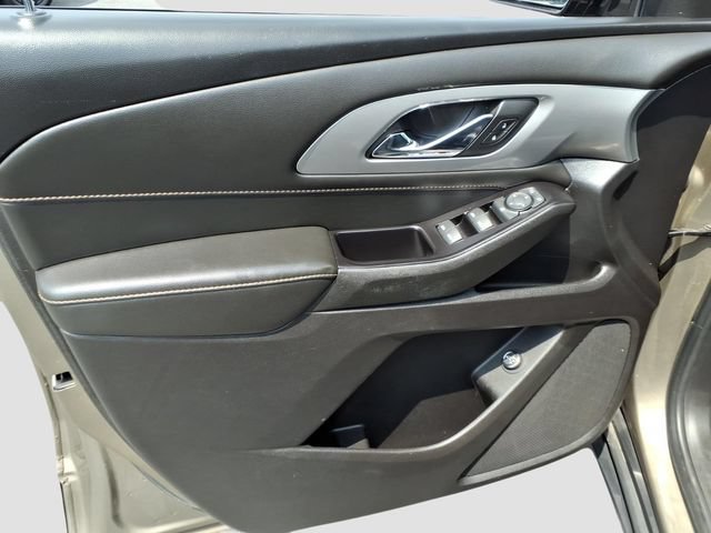 Used 2020 Chevrolet Traverse LT FWD image 12