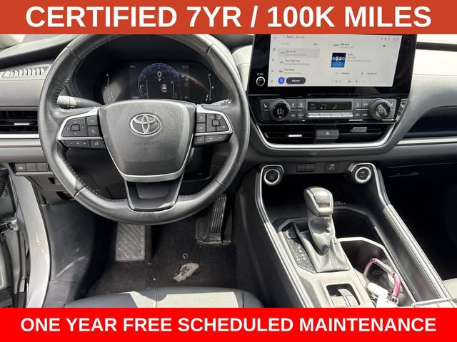 Used 2025 Toyota Grand Highlander AWD image 14