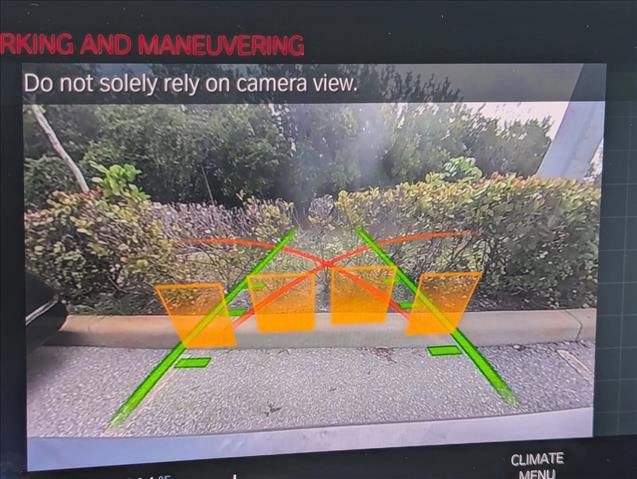 Certified 2023 BMW 330i Sedan w/ Driving Assistance Package image 7