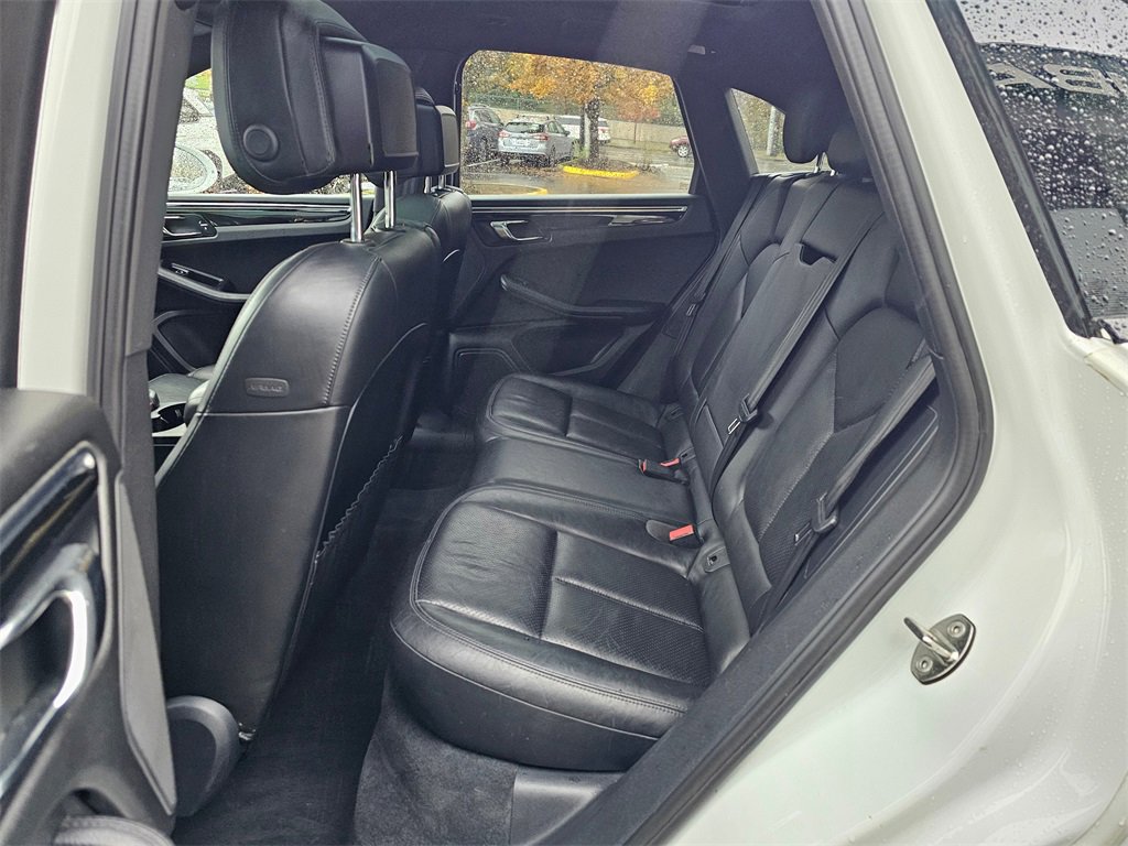 Used 2016 Porsche Macan S image 17