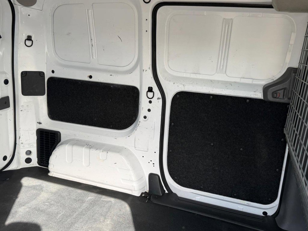Used 2021 Nissan NV200 SV w/ Sliding Door Glass Package image 20