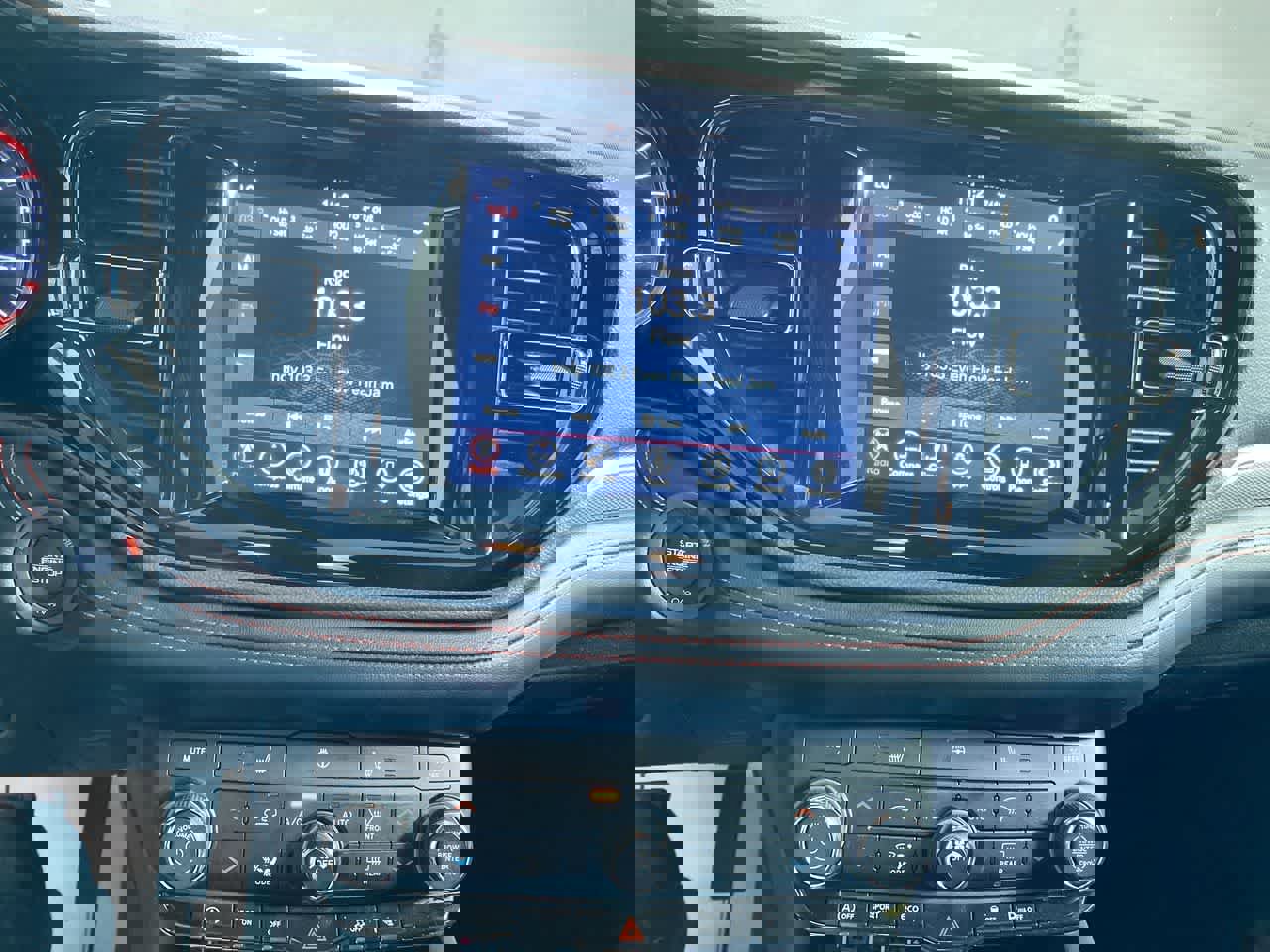 Used 2023 Dodge Durango GT image 18