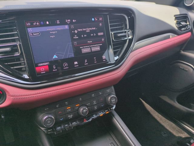 Used 2022 Dodge Durango R/T w/ Tow 'N Go Package AWD/4WD image 11