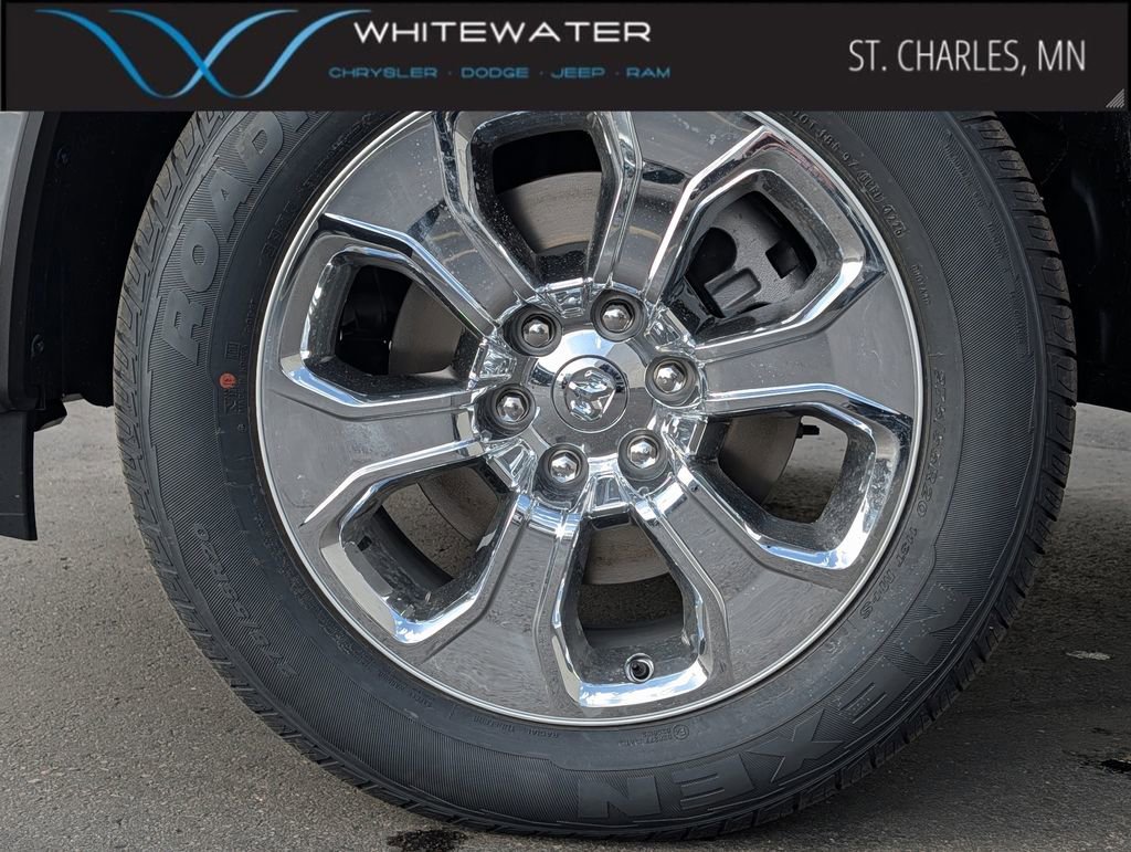 New 2026 RAM 1500 4x4 Crew Cab image 4