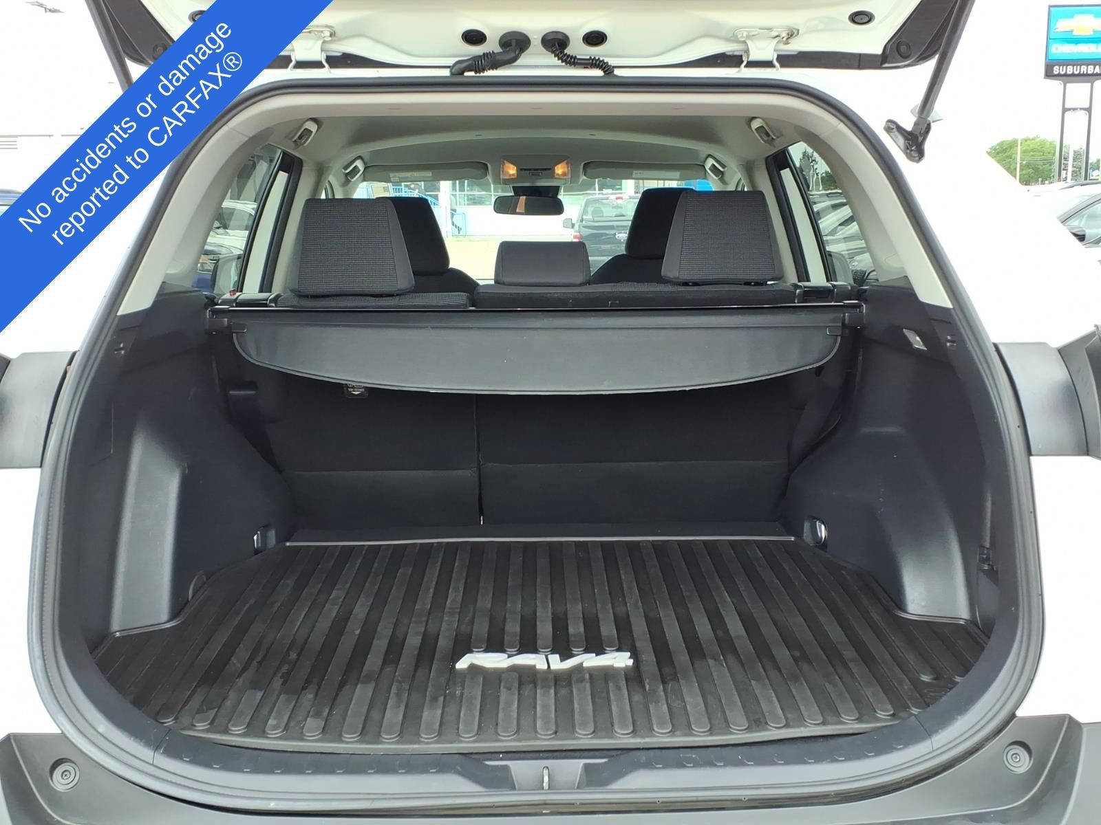 Used 2019 Toyota RAV4 LE AWD/4WD image 12