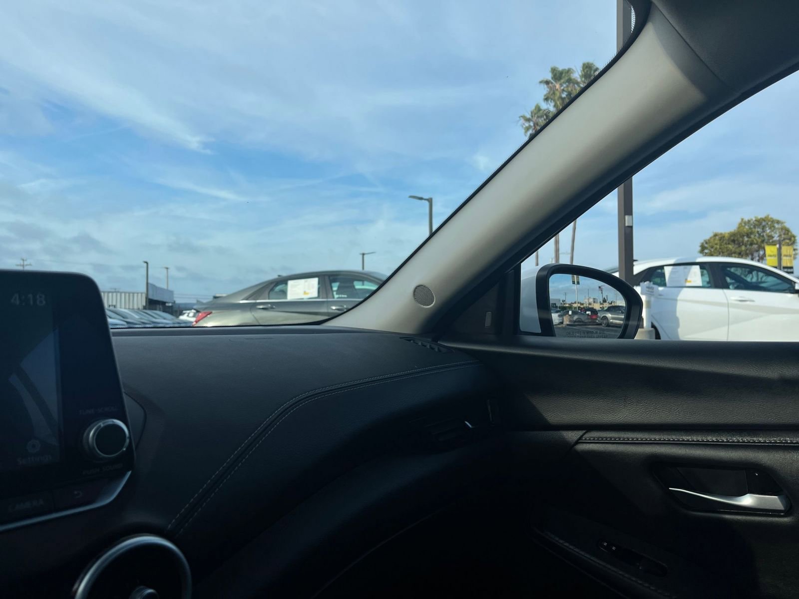 Used 2025 Nissan Sentra SV FWD image 35