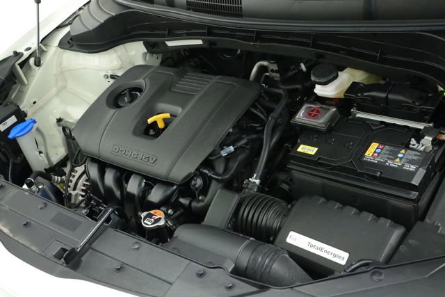 Used 2025 Kia Soul LX w/ LX Technology Package FWD image 9