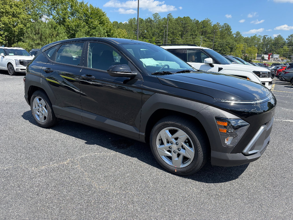 New 2027 Hyundai Kona SE FWD image 7