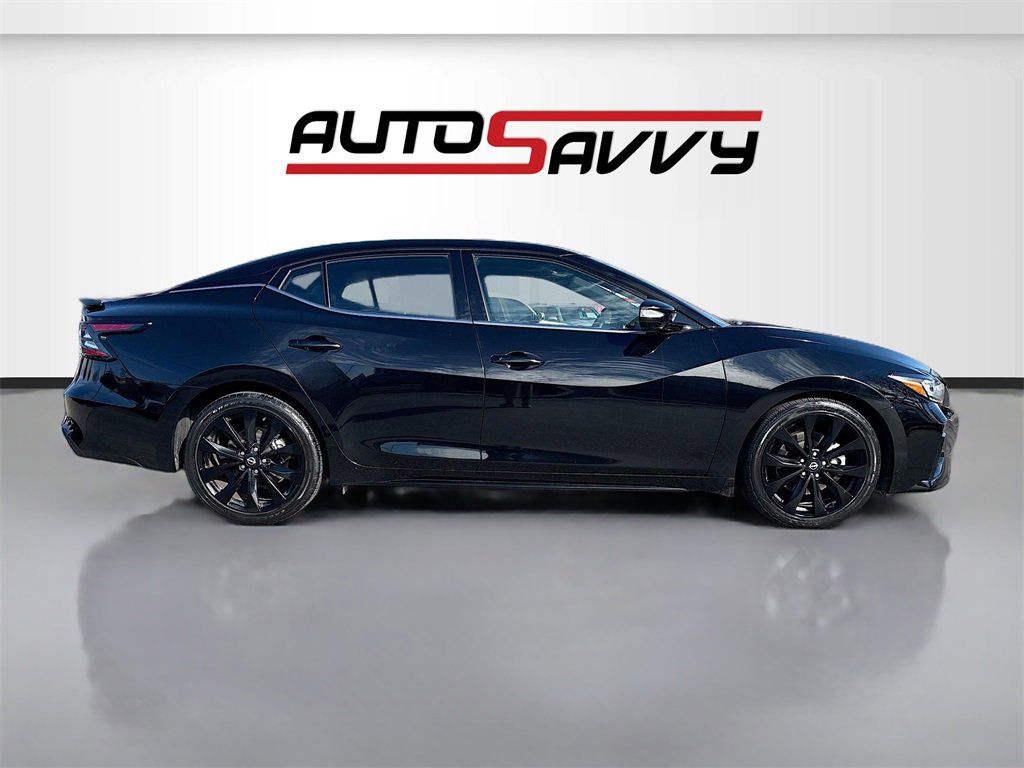Used 2023 Nissan Maxima SR w/ Sport Mat Group image 8