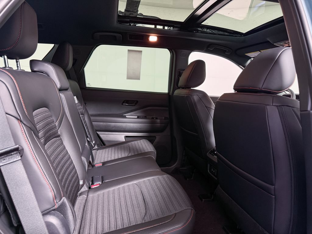 New 2026 Nissan Pathfinder Rock Creek AWD/4WD image 30