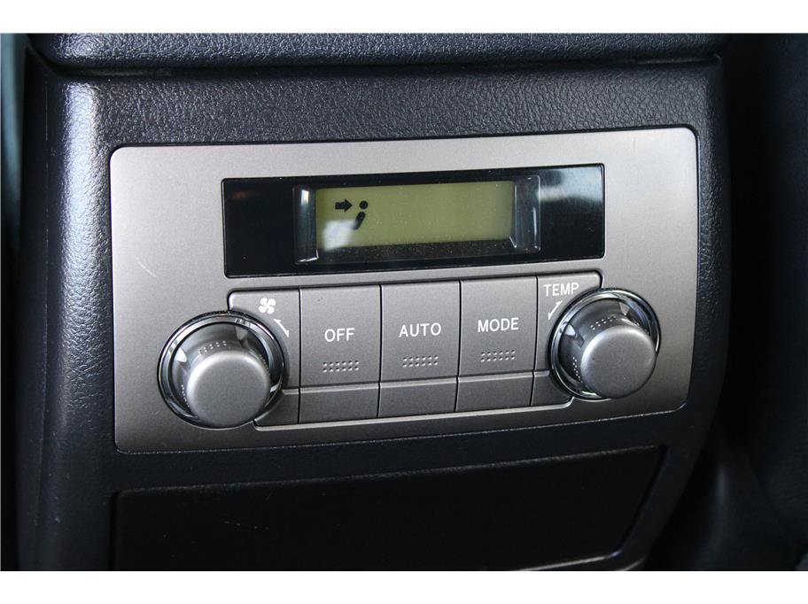 Used 2010 Toyota Highlander SE AWD/4WD image 36