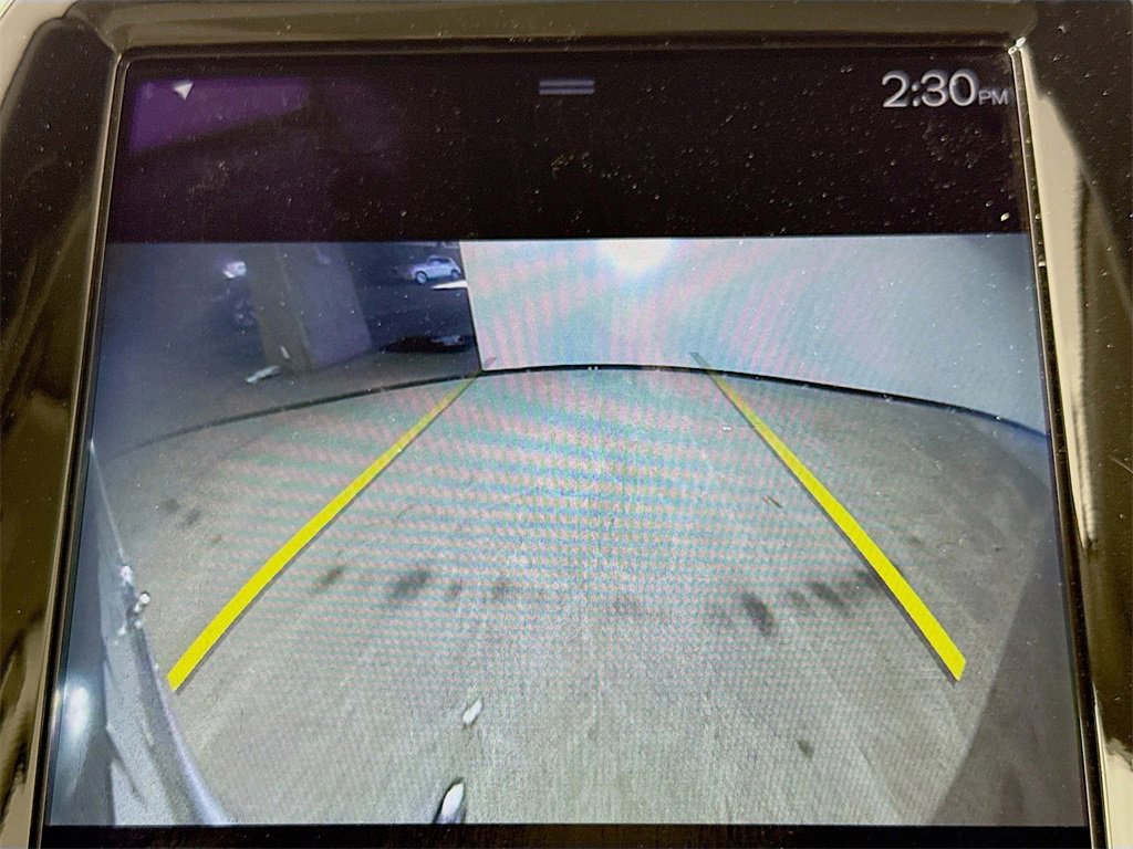 Used 2016 Volvo XC90 T6 Momentum w/ Vision Package image 14