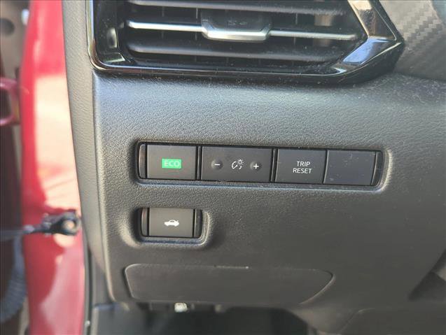 Used 2022 Nissan Sentra SR FWD image 11