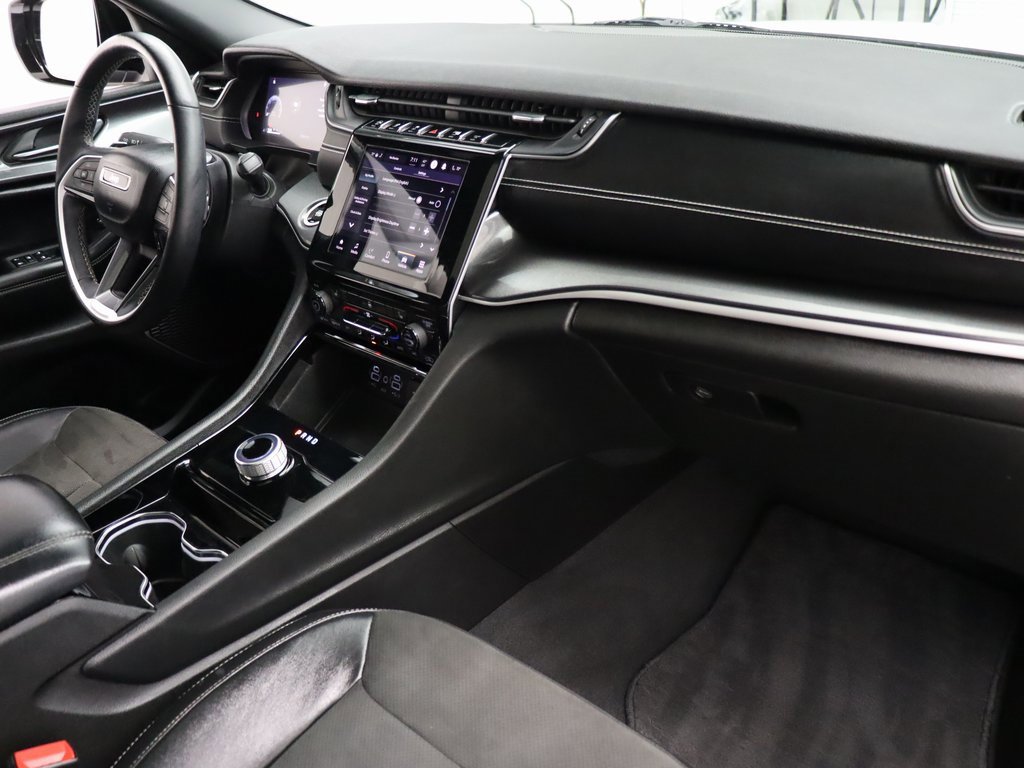 Used 2022 Jeep Grand Cherokee Altitude image 22