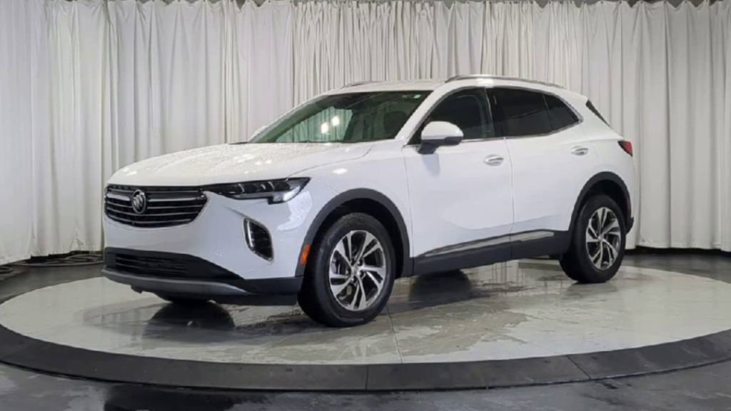 Used 2023 Buick Envision Essence image 4