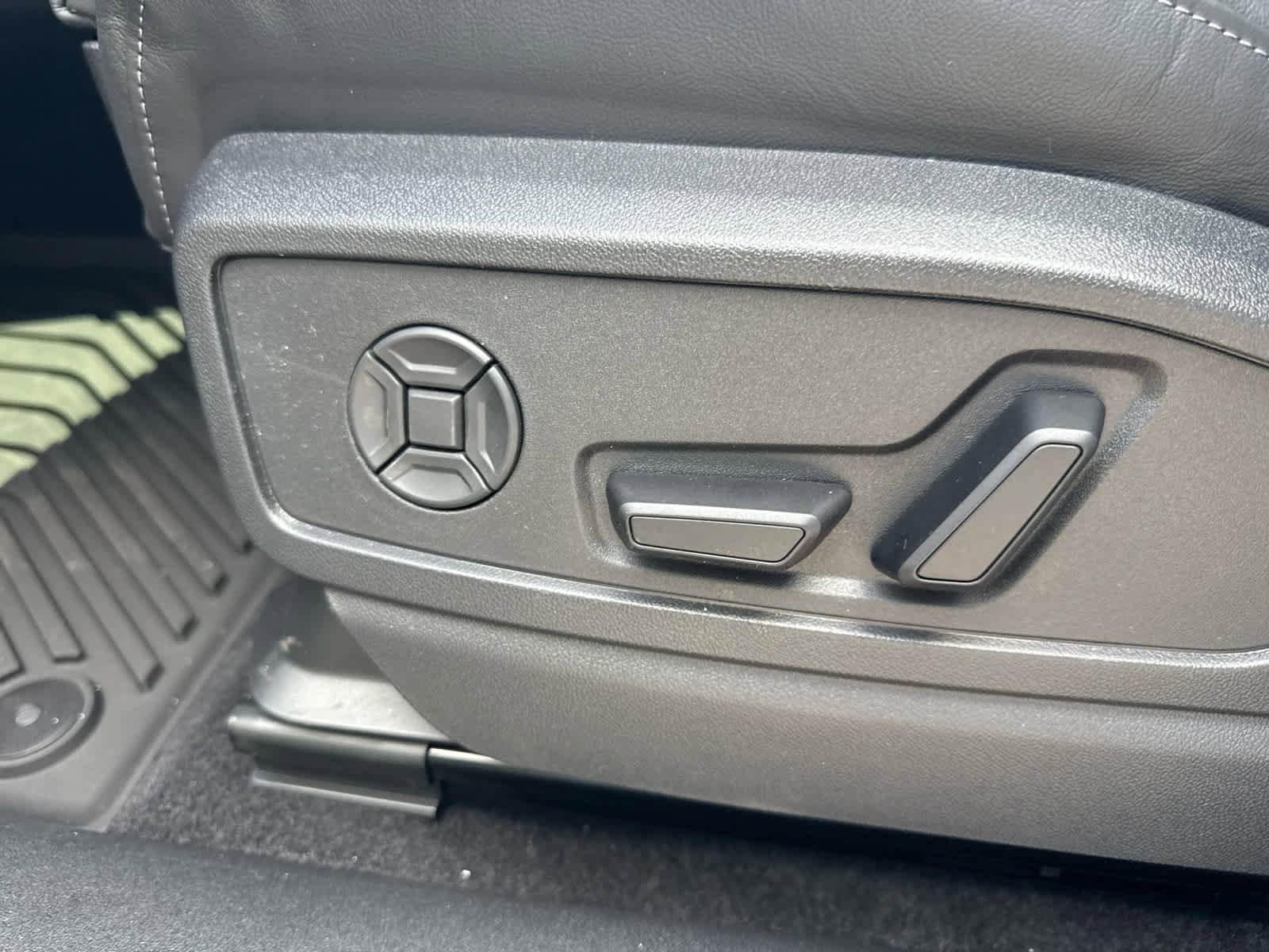 New 2025 Audi Q5 Premium Plus image 11