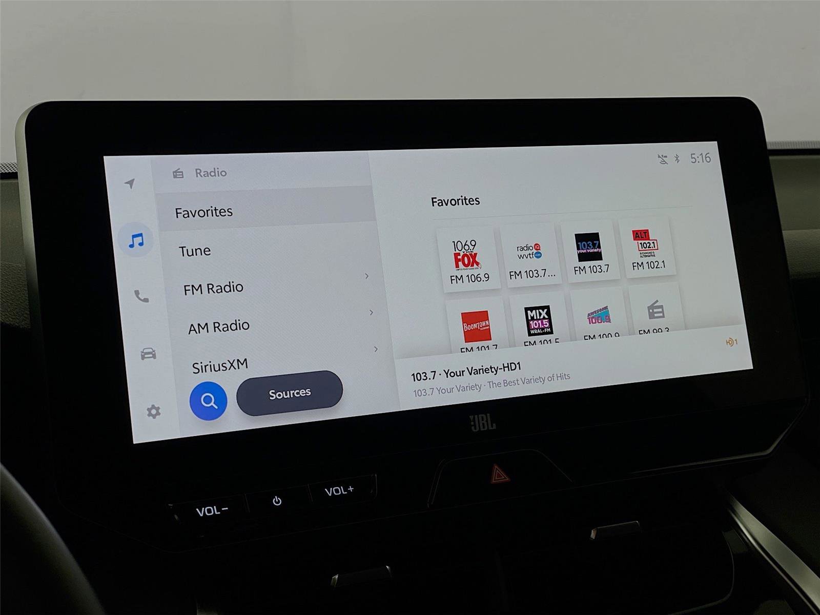 Used 2023 Toyota Venza Limited image 17