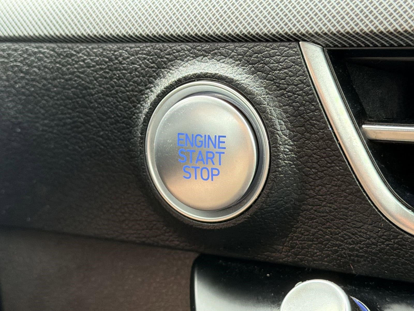 Used 2024 Hyundai Sonata SEL image 25