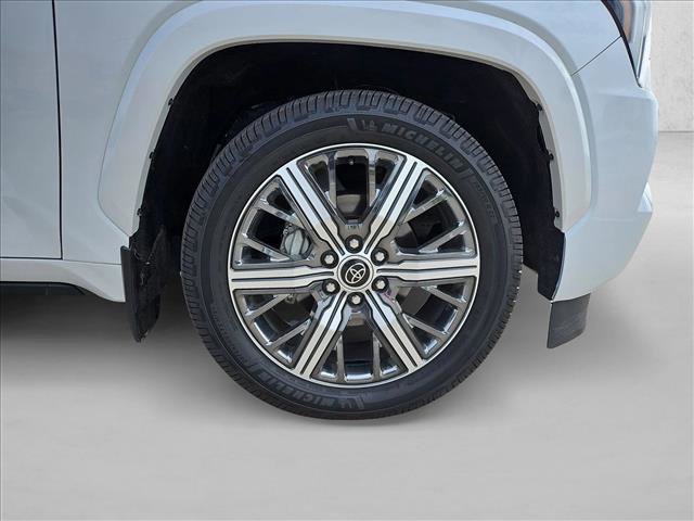 Used 2023 Toyota Sequoia Capstone AWD/4WD image 26