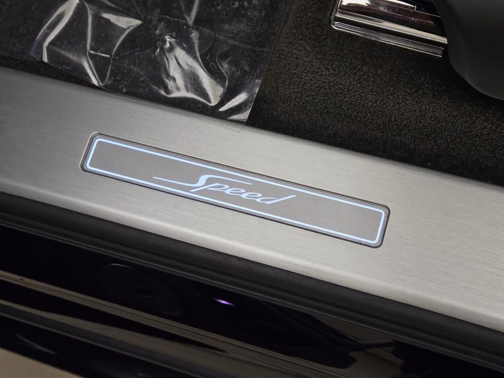 Used 2021 Bentley Bentayga Speed image 33