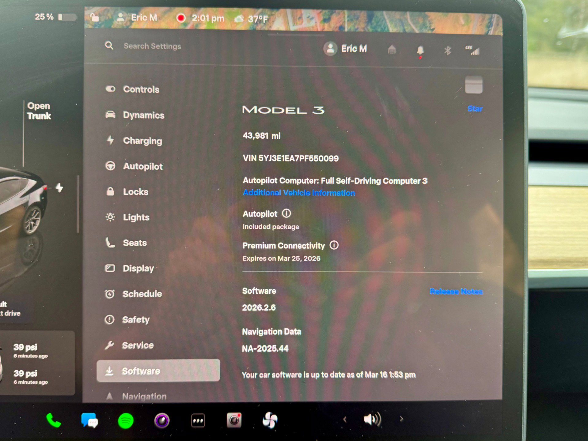 Used 2023 Tesla Model 3 Standard Range image 38
