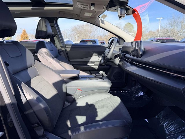 Used 2023 Nissan Ariya AWD image 12