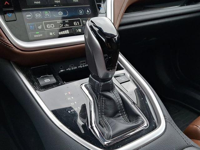 Certified 2025 Subaru Outback Touring AWD/4WD image 17