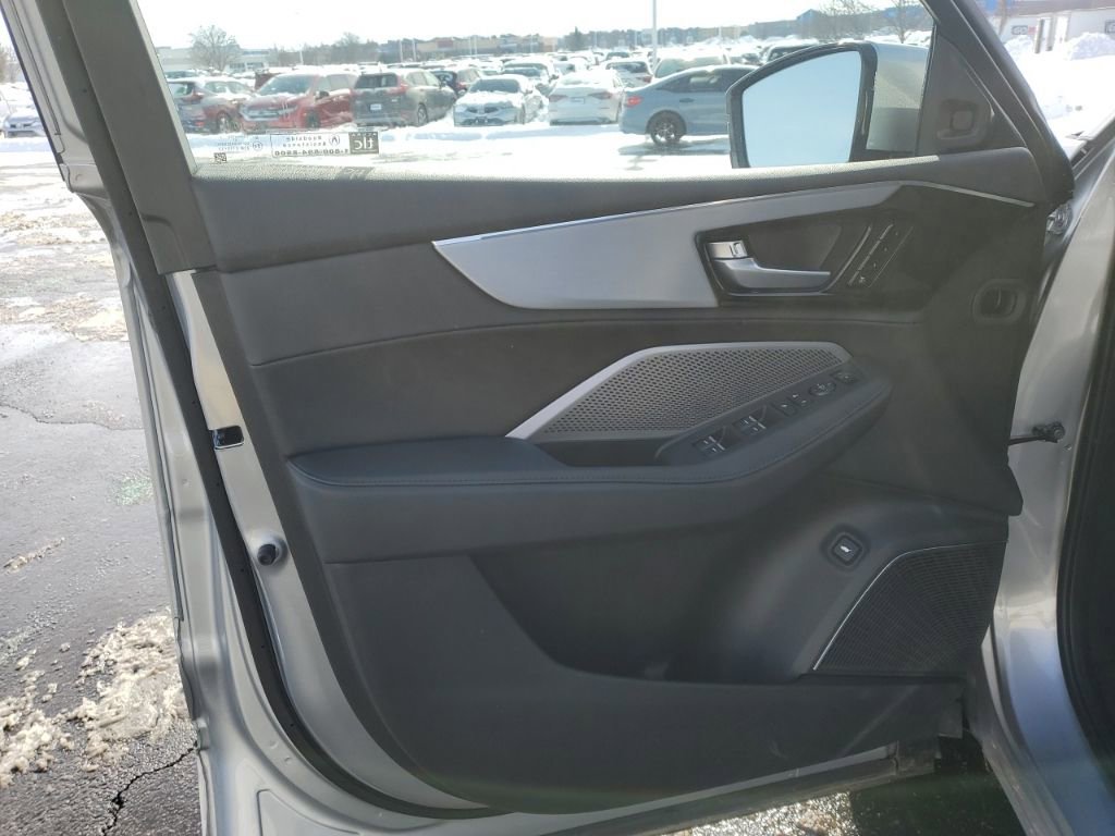 Used 2026 Acura MDX SH-AWD image 24