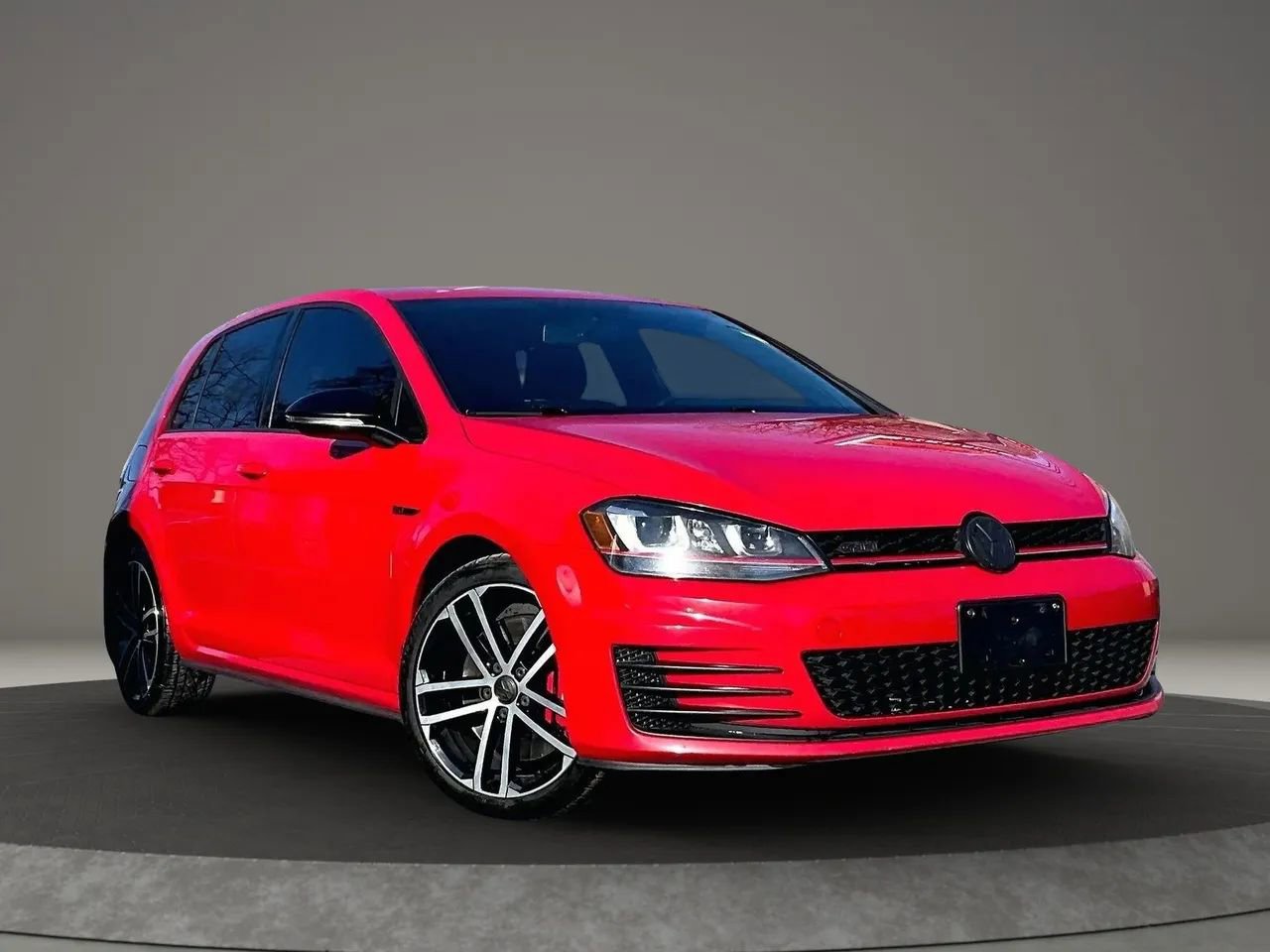 Used 2017 Volkswagen GTI Sport image 1