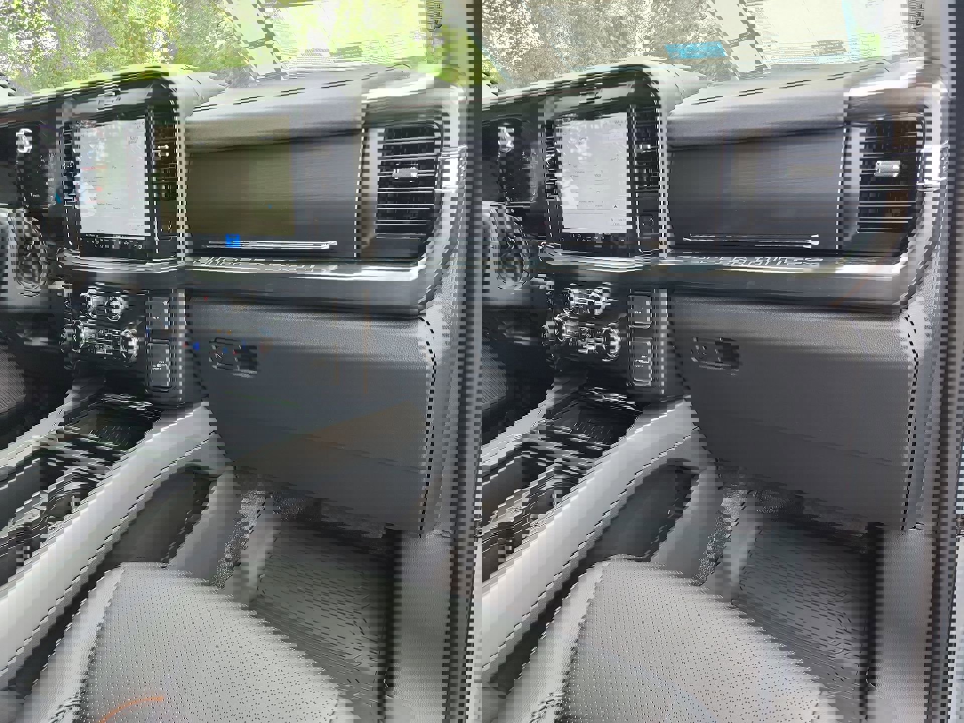 New 2026 Ford F250 Lariat image 19