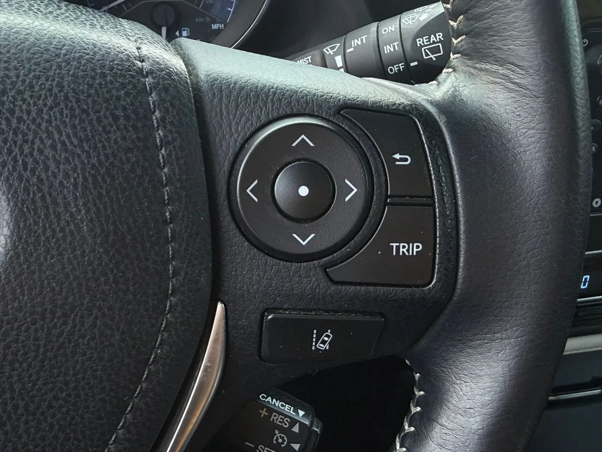 Used 2018 Toyota Corolla iM FWD image 22