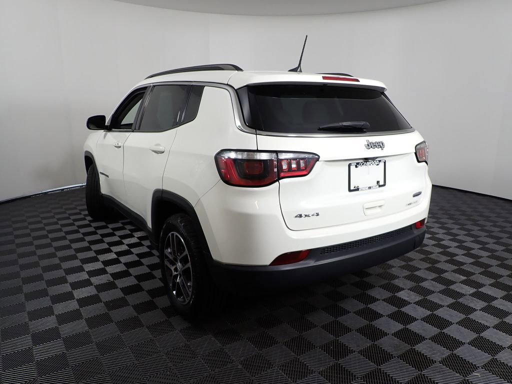 Used 2017 Jeep Compass Latitude w/ Popular Equipment Group AWD/4WD image 13