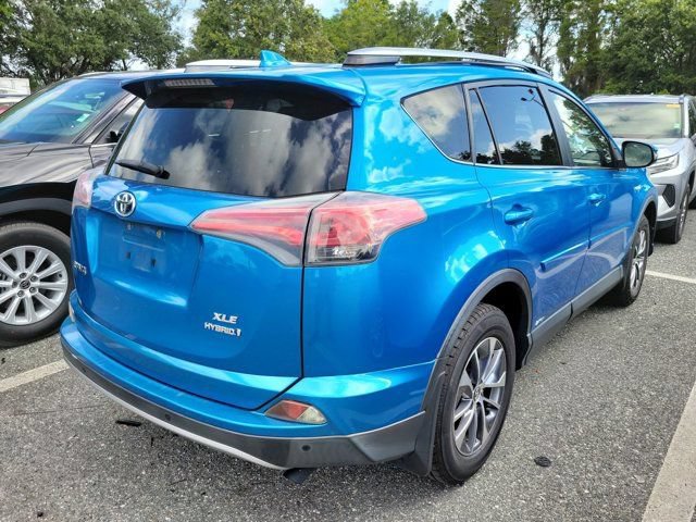 Used 2017 Toyota RAV4 XLE w/ Convenience Package AWD/4WD image 4