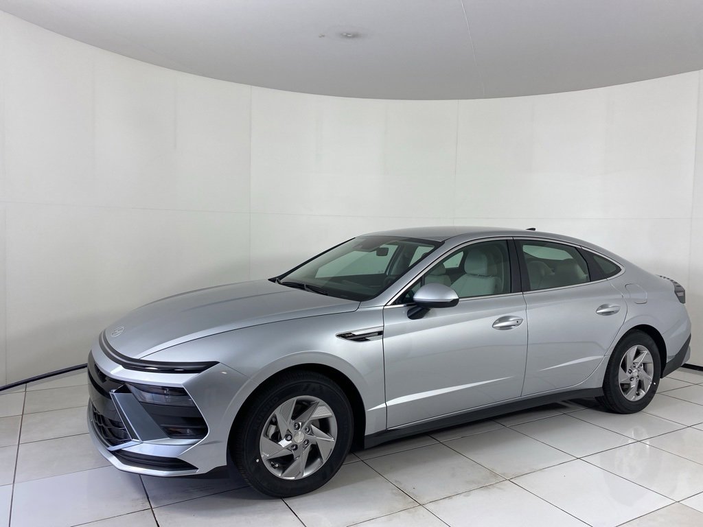 New 2025 Hyundai Sonata SE
